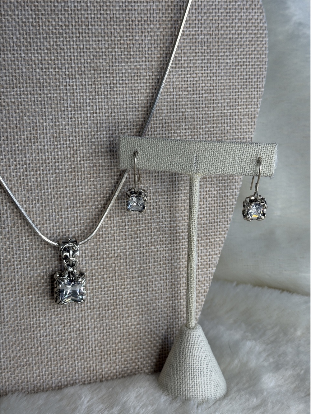 Retired Silpada .925 Cubic Zirconia "Uptown" Earrings W0975 & Pendant S0979 Set